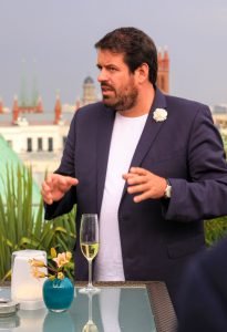 Batin Mumcu -www.berlinerweinpilot.de