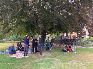 Weinpicknick im Park