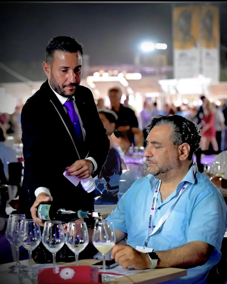 Batin Mumcu bei einer Masterclass in Sibari mit Sommelier